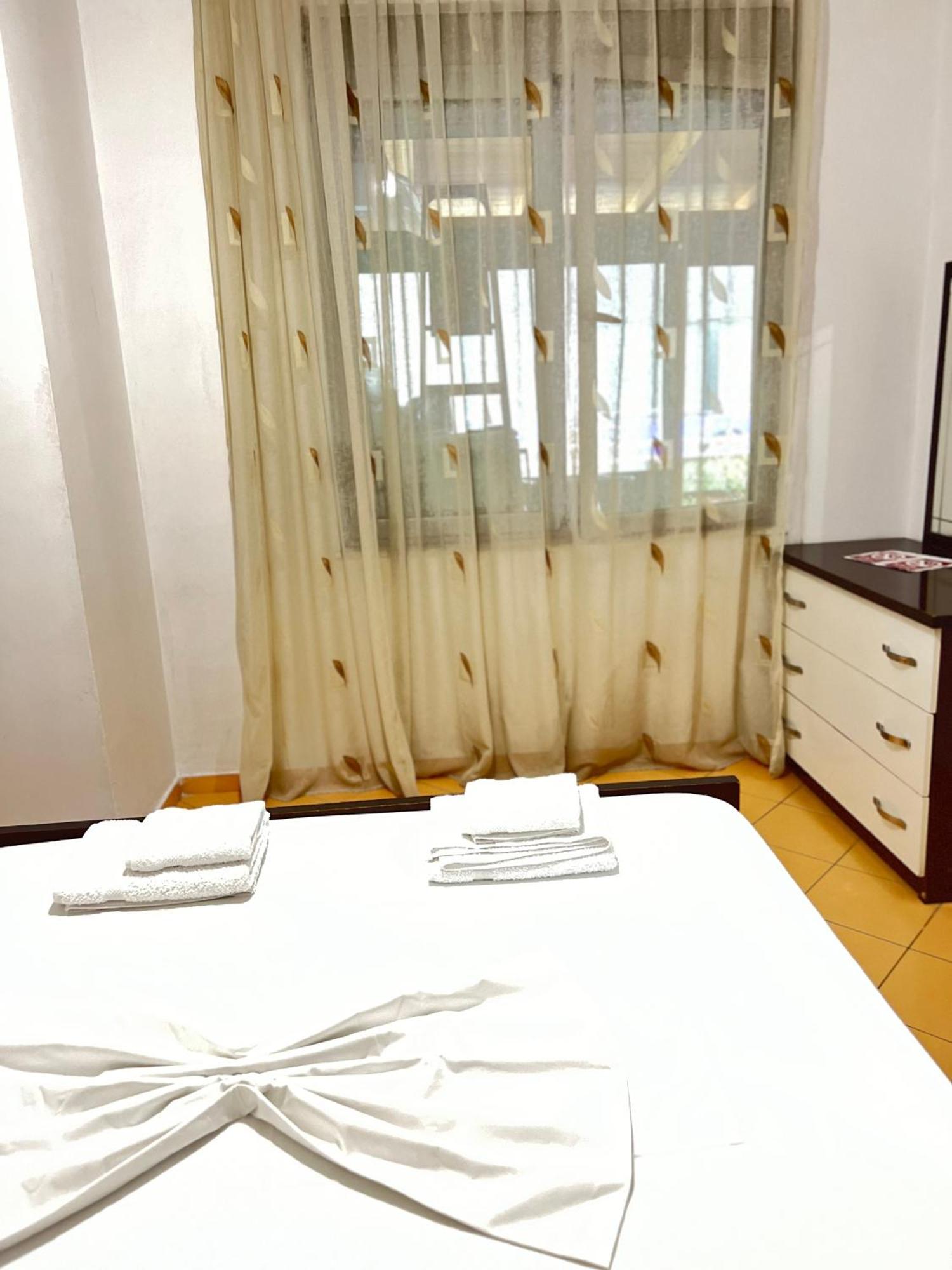 Leonard Apartment Tirana Exterior photo